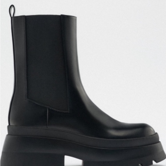 Zara Shoes - Zara chunky ankle booties some scuffs no rips or tears 
38.